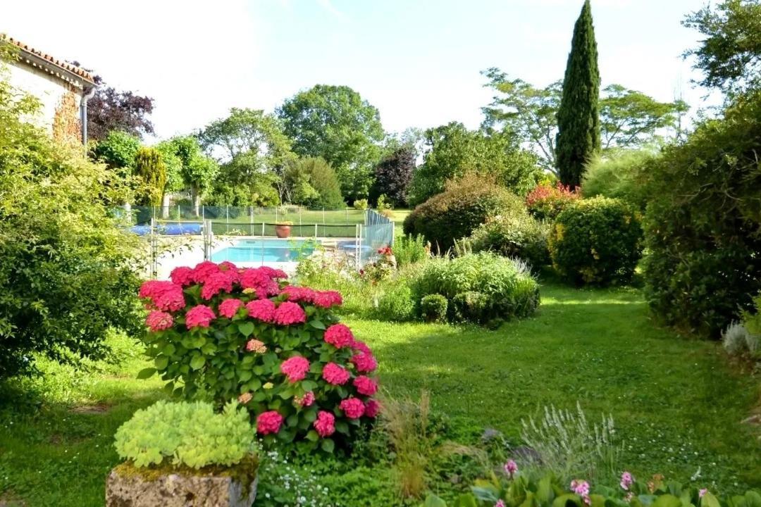 Cinegite Du Jardin Aux Etoiles - Proche De Saint Emilion Kültér fotó